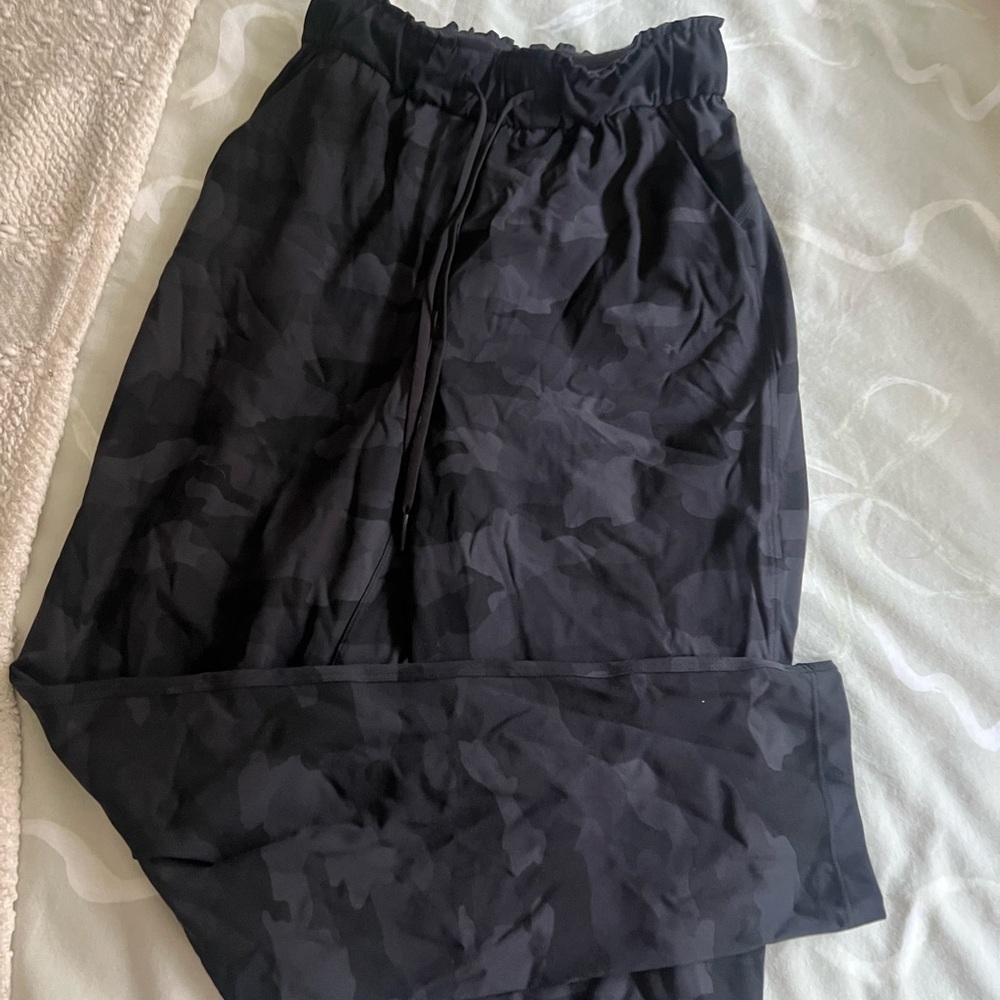 Lulu Lemon Camo Joggers